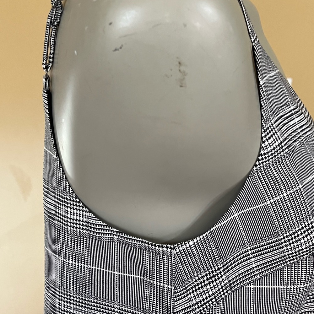 Banana Republic Gray Checkered Camisole - Picture 4 of 12
